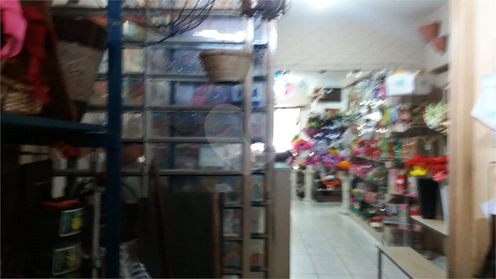 Loja à venda com 3 quartos em Vila Albertina, São Paulo, SP