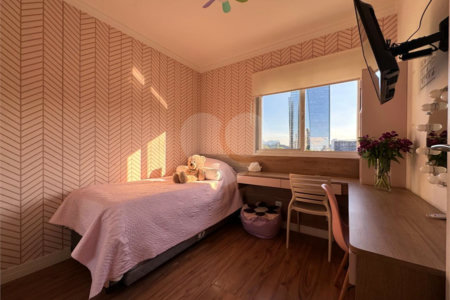 Apartamento à venda com 3 quartos, sendo 1 suíte, em Jardim Caravelas, São Paulo, SP