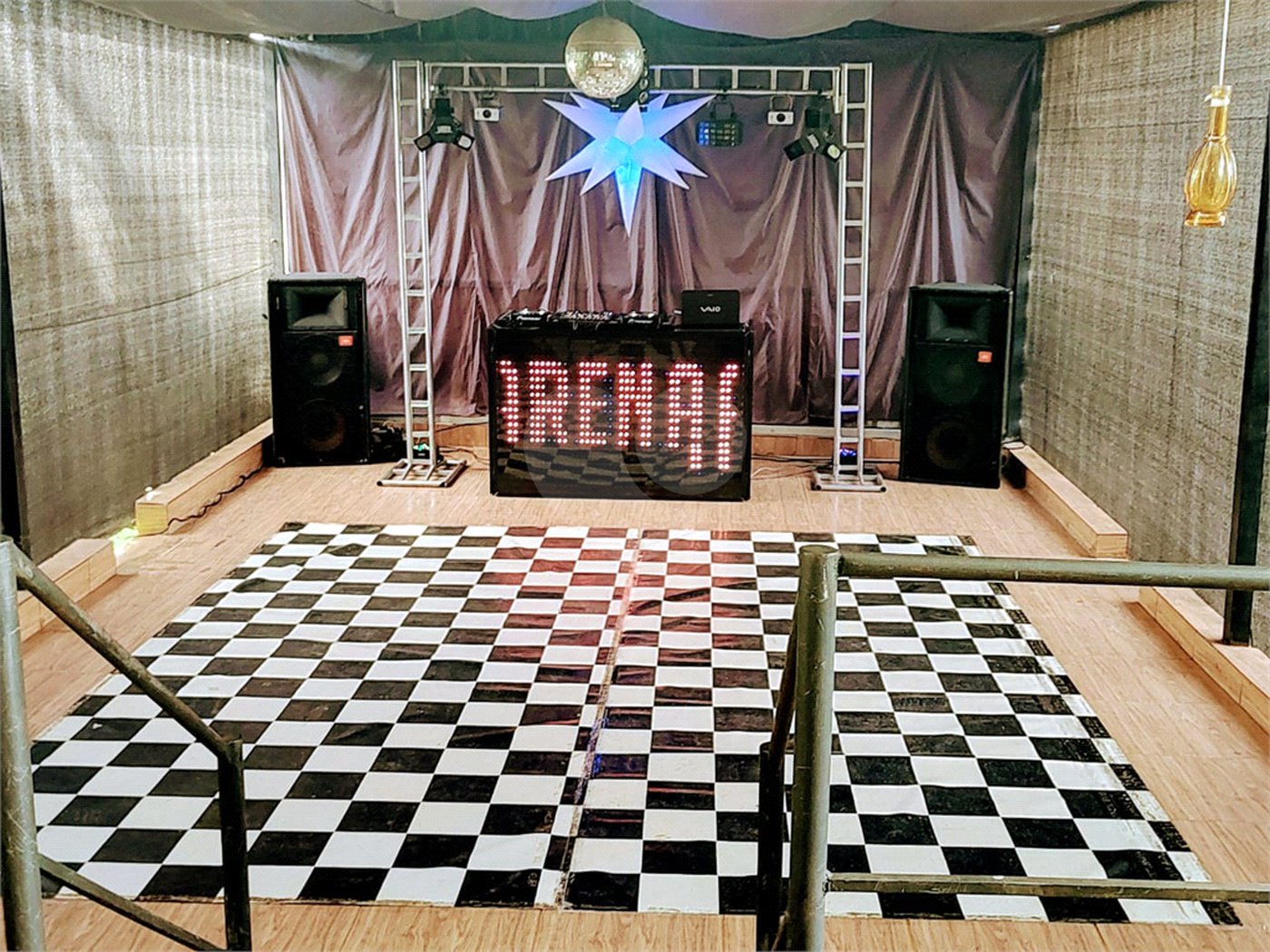 Casa à venda com 9 quartos, sendo 5 suítes,  no condomínio Residencial Rio Verde, Araçoiaba da Serra - SP