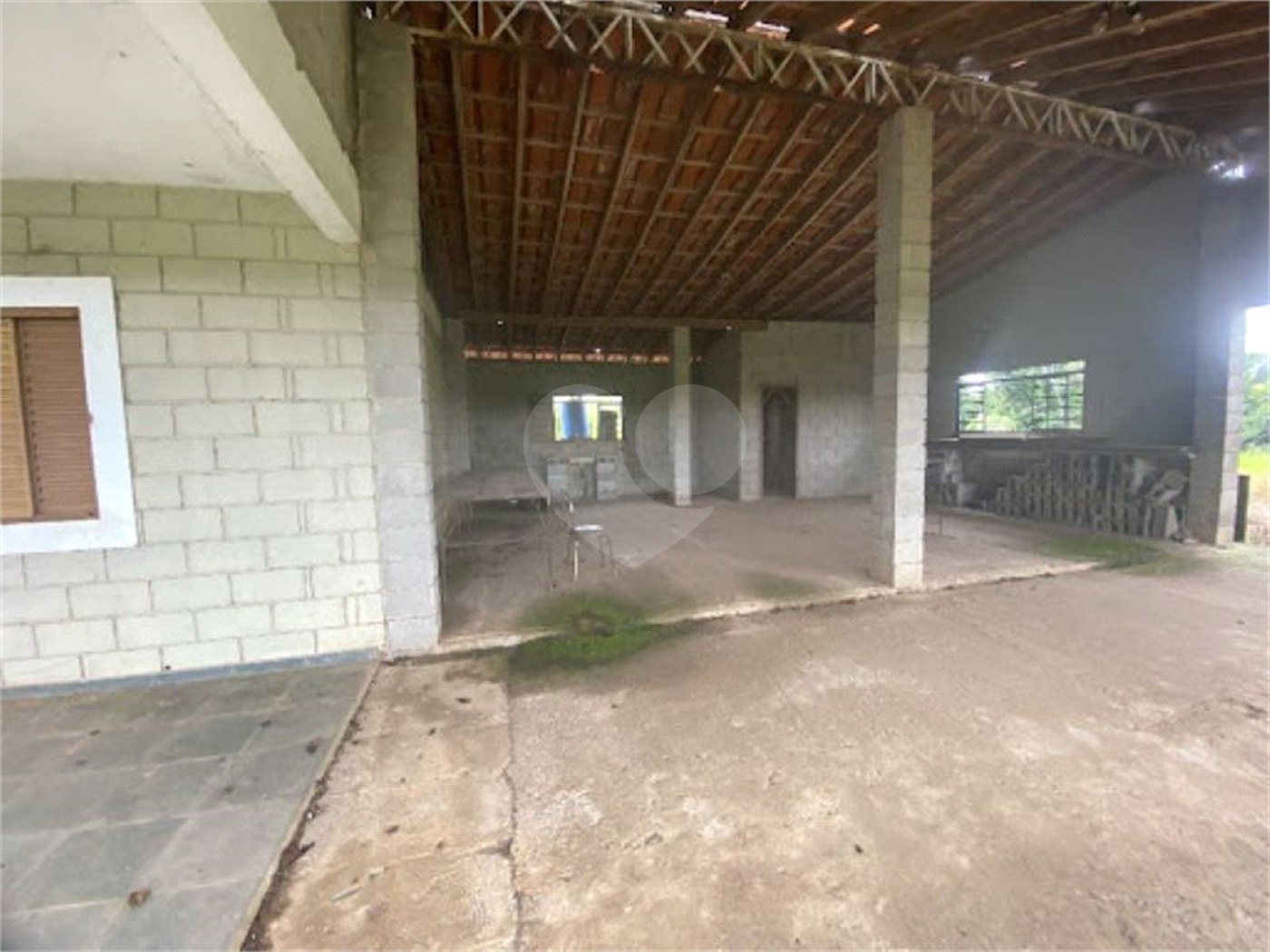 Sítio à venda com 4 quartos, sendo 1 suíte, no Centro, Elias Fausto, SP