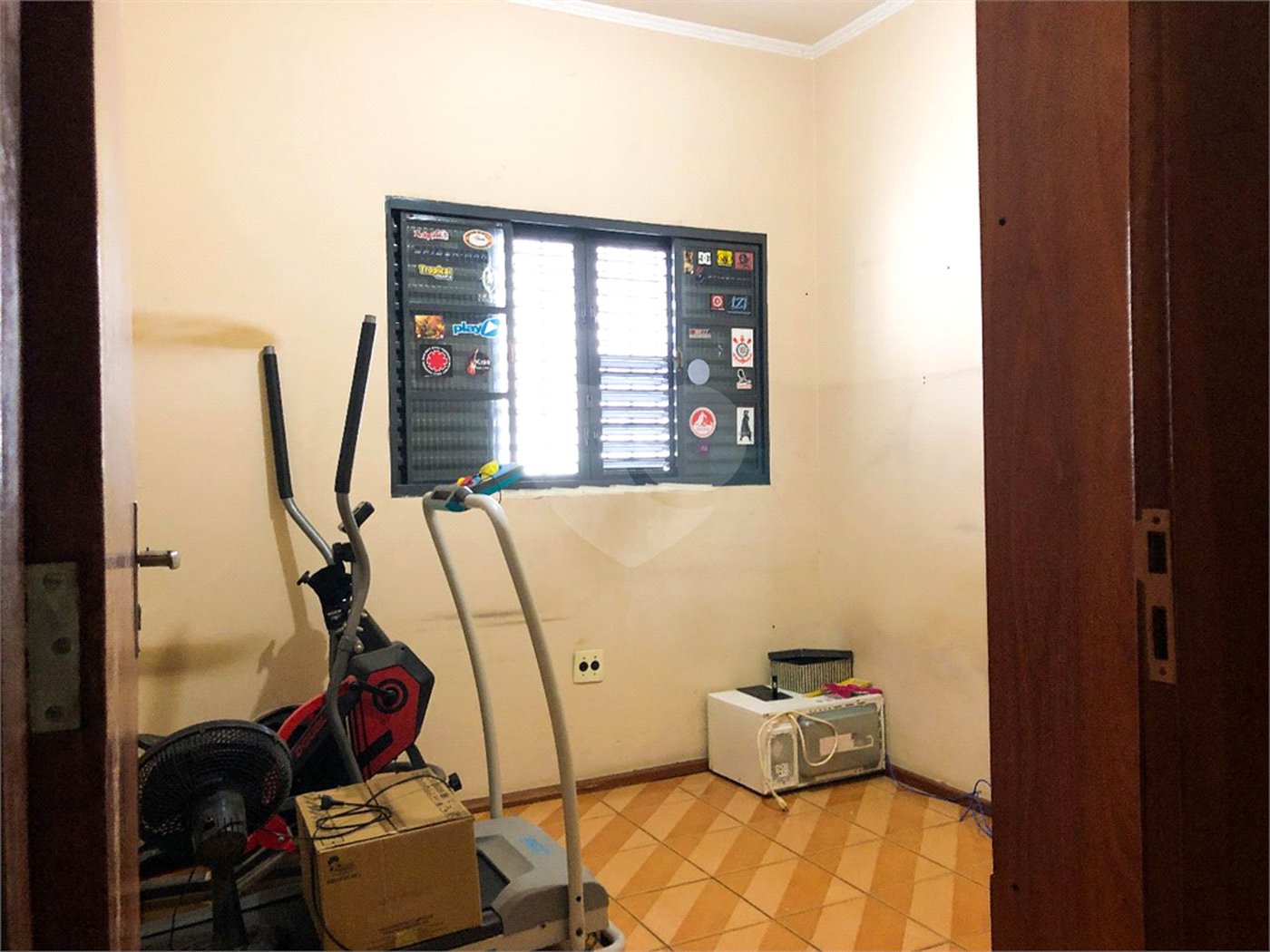 Sobrado à venda com 5 quartos, sendo 1 suíte, em Parque Edu Chaves, São Paulo, SP