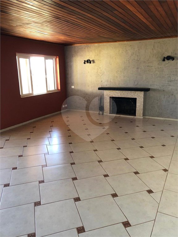 Casa Térrea à venda com 4 quartos, sendo 2 suítes, em Roseira, Mairiporã, SP