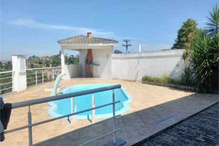 Casa à venda com 4 quartos, sendo 2 suítes,  no condomínio Jardim Imperador, Igaratá - SP