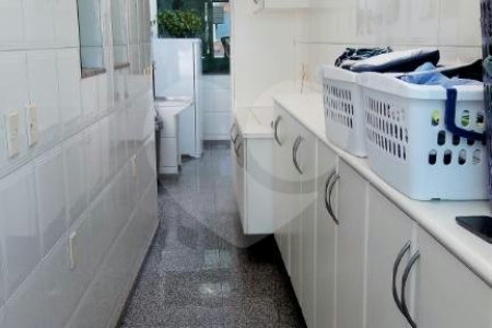 Sobrado à venda com 7 quartos, sendo 6 suítes, em Jardim Franca, São Paulo, SP