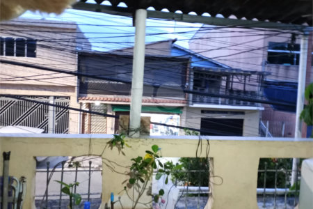 Sobrado à venda com 3 quartos em Vila Menck, Osasco, SP