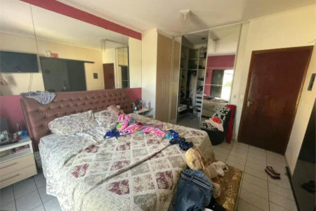 Sobrado à venda com 4 quartos, sendo 1 suíte,  em Jardim Catanduva, São Paulo, SP