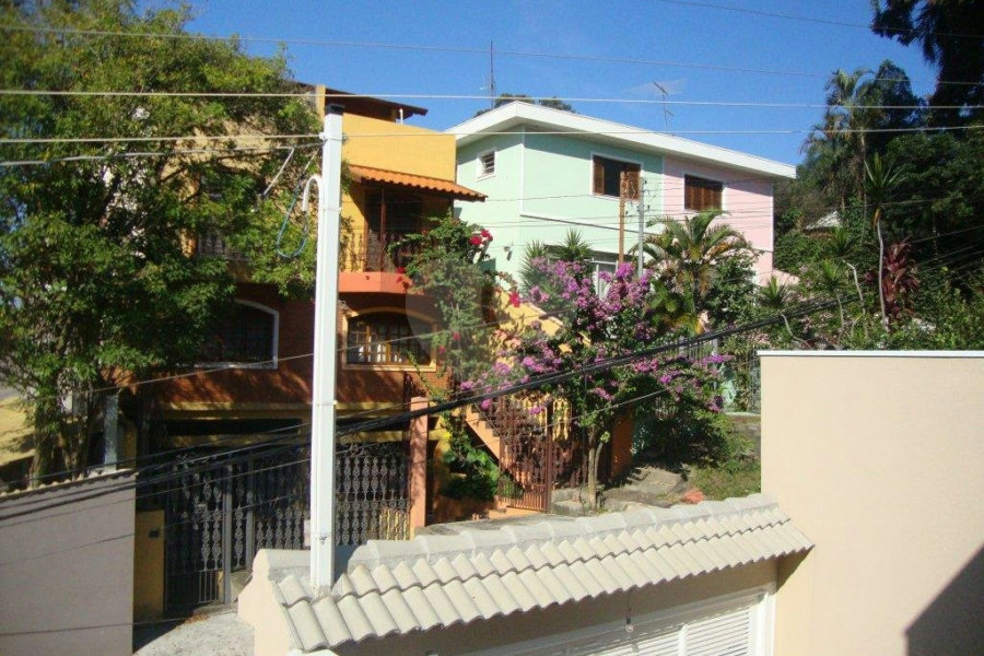 Sobrado à venda com 3 suítes em Vila Irmãos Arnoni, São Paulo, SP