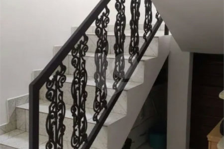 Sobrado à venda ou para alugar com 3 quartos, sendo 1 suíte,  em Jaguaré, São Paulo, SP