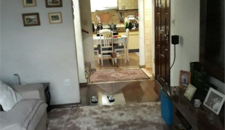 Sobrado à venda com 3 quartos no Brasilândia, São Paulo, SP