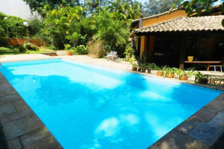 Casa de Vila à venda com 5 quartos, sendo 2 suítes, em Jardim Marajoara, São Paulo, SP