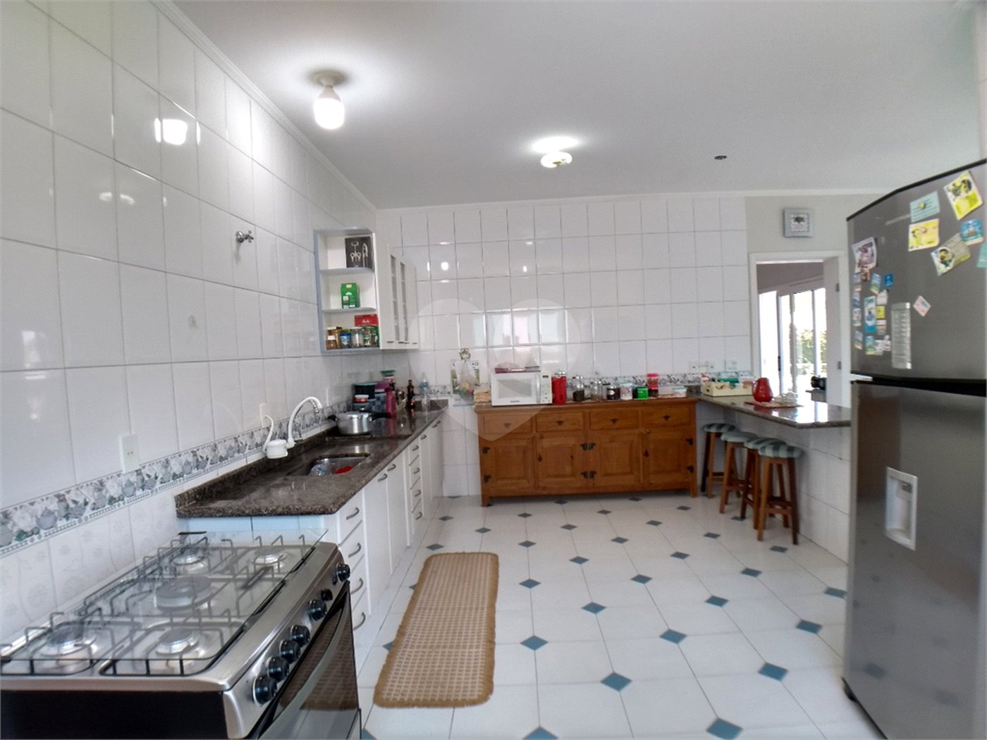 Casa à venda com 3 quartos, sendo 2 suítes,  no condomínio Vila Hípica I, Vinhedo - SP