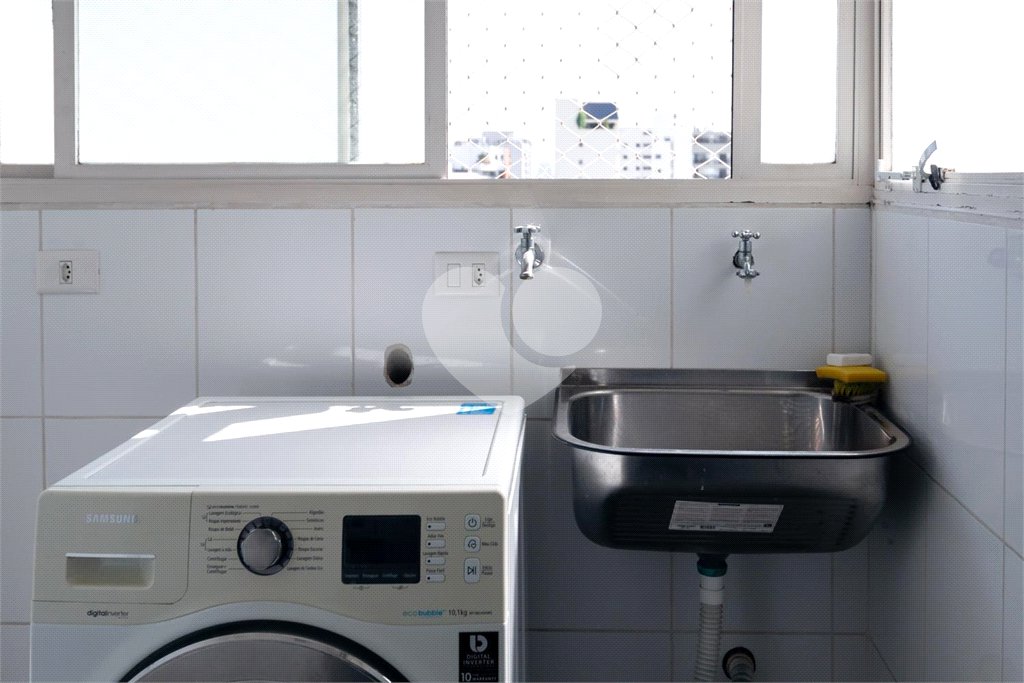 Apartamento à venda com 2 quartos, sendo 1 suíte, em Campo Belo, São Paulo, SP