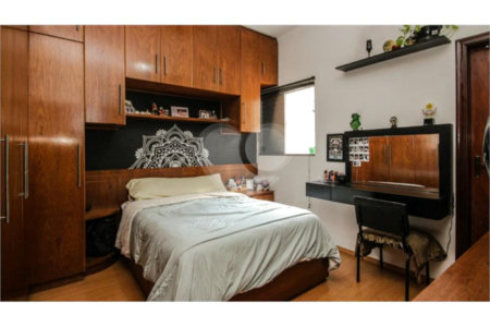 Prédio à venda com 5 quartos em Santa Teresinha, São Paulo, SP