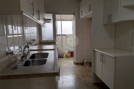 Apartamento para alugar com 3 suítes em Campo Belo, São Paulo, SP