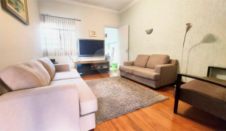 Casa à venda com 3 quartos, sendo 1 suíte, em Lapa, São Paulo, SP
