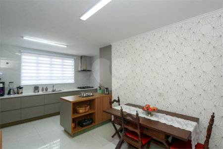 Apartamento à venda com 4 quartos, sendo 1 suíte, em Chácara Santo Antônio (zona Sul), São Paulo, SP
