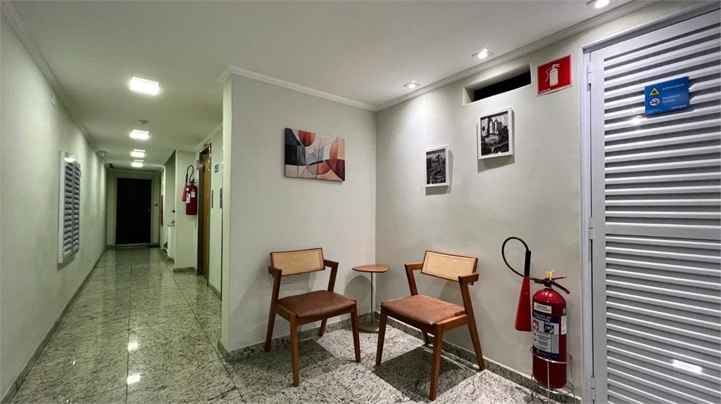 Apartamento à venda com 3 quartos, sendo 1 suíte,  em Pinheiros, São Paulo, SP