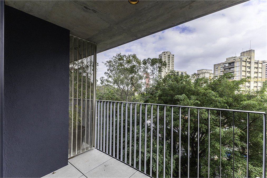 Apartamento à venda ou para alugar com 1 suíte em Jardim das Bandeiras, São Paulo, SP
