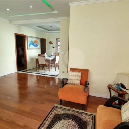 Casa à venda com 3 suítes em Jardim Trussardi, São Paulo, SP