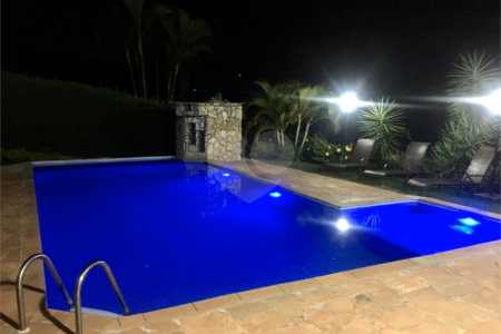 Casa à venda com 3 quartos, sendo 1 suíte,  no condomínio Vista Alegre, Bom Jesus dos Perdões - SP
