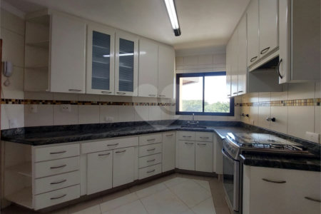 Apartamento à venda com 3 quartos, sendo 1 suíte, em Parque São Domingos, São Paulo, SP