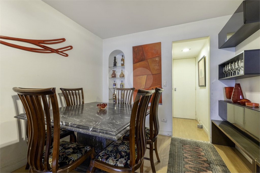 Apartamento à venda com 3 quartos, sendo 1 suíte, em Bela Vista, São Paulo, SP
