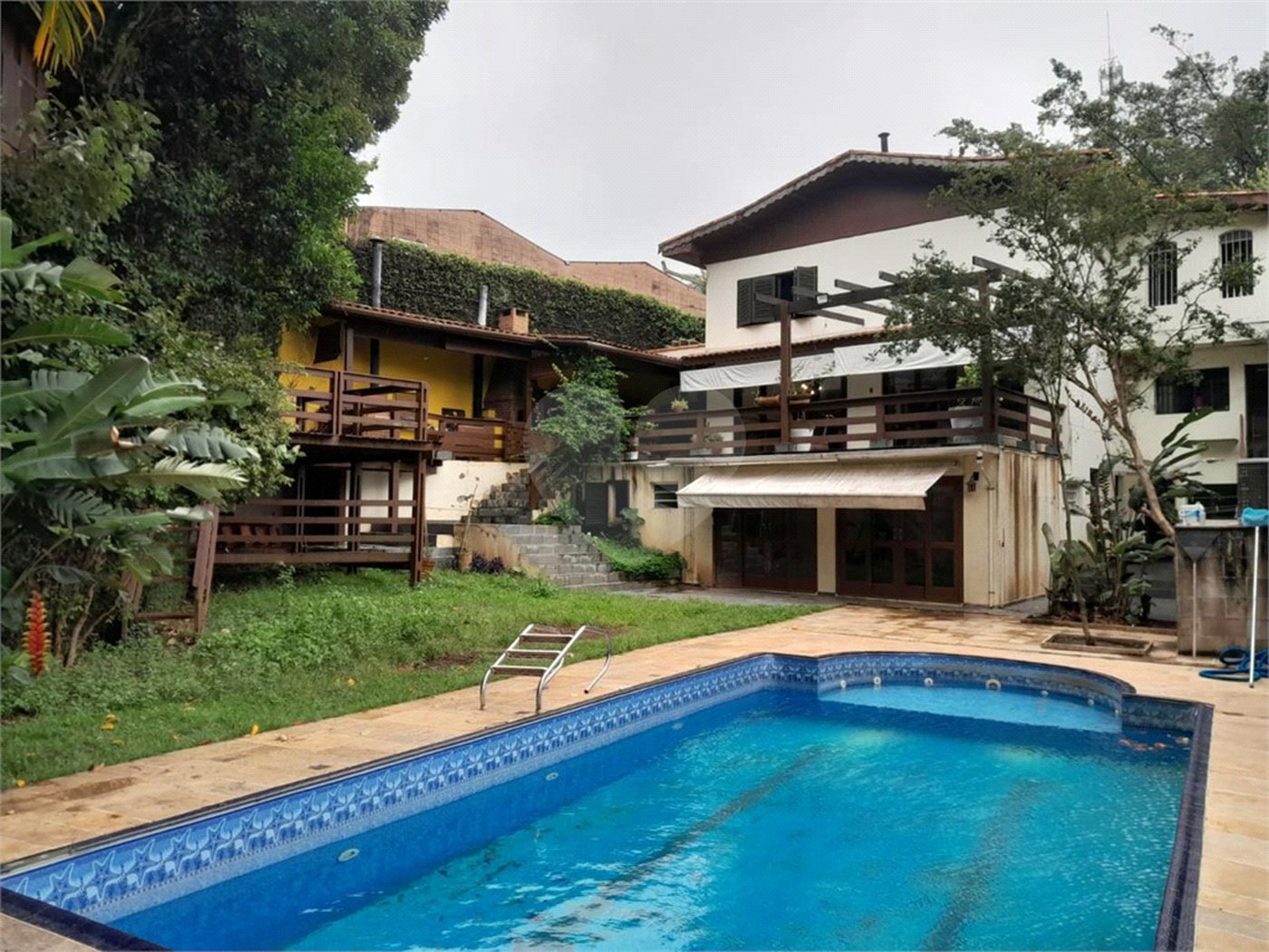 Casa à venda com 6 quartos, sendo 3 suítes, em Rolinópolis, São Paulo, SP
