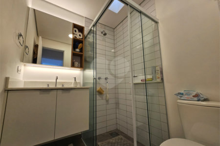 Sobrado à venda com 3 quartos, sendo 2 suítes, em Chácara Monte Alegre, São Paulo, SP