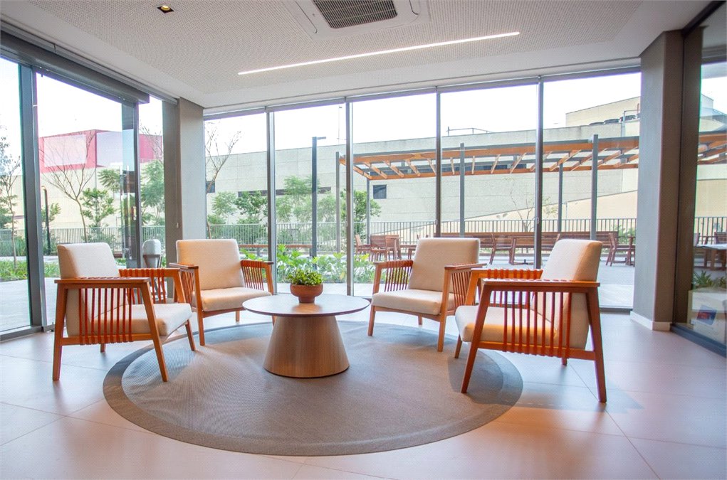 Apartamento à venda com 2 quartos, sendo 1 suíte,  em Jardim Anália Franco, São Paulo, SP