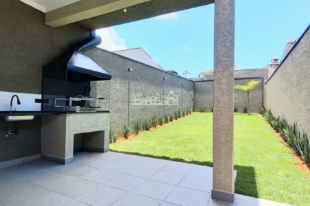 Casa à venda com 3 suítes em Alvinópolis, Atibaia, SP