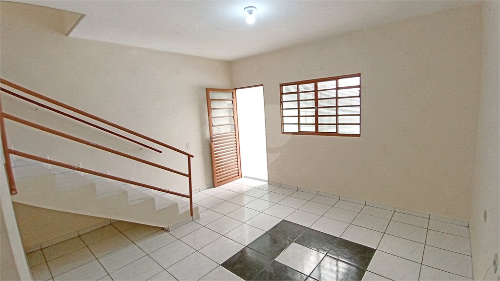 Casa à venda com 3 quartos em Px Residencial Burck, Louveira, SP