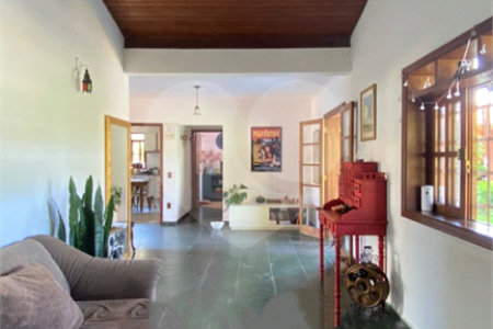 Casa à venda com 3 quartos, sendo 1 suíte,  em Pinheirinho, Vinhedo, SP