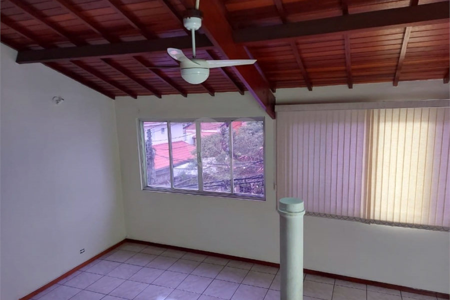 Sobrado à venda com 3 quartos em Tremembé, São Paulo, SP