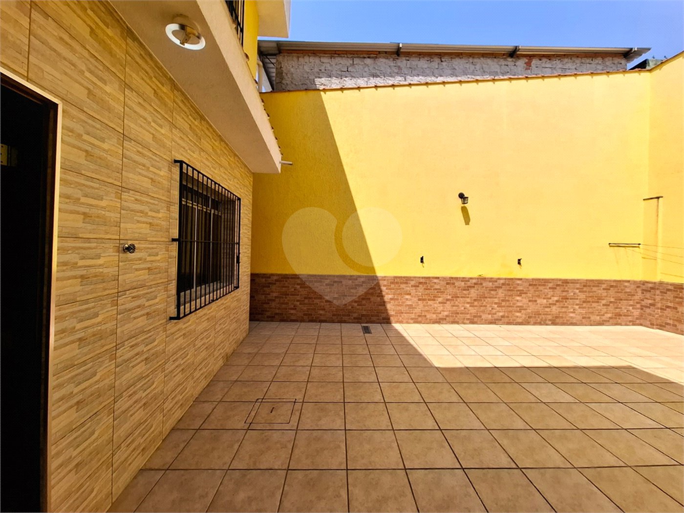 Sobrado à venda com 3 quartos no Brasilândia, São Paulo, SP