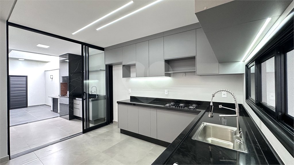 Casa à venda com 3 quartos, sendo 1 suíte, em Jardim Bom Sucesso, Indaiatuba, SP