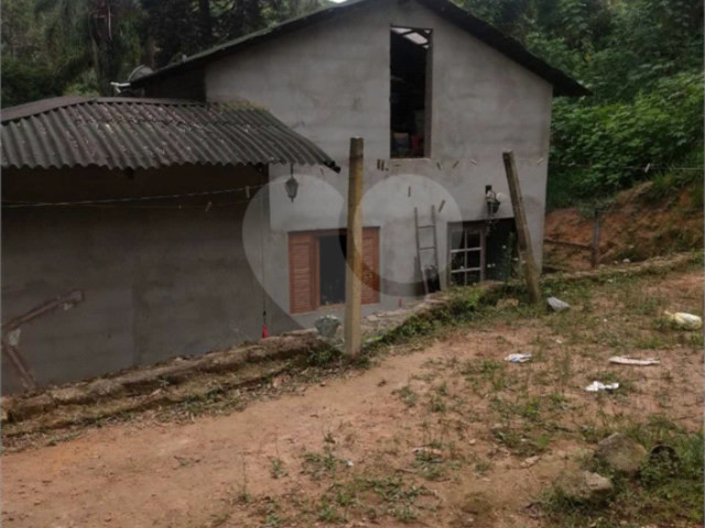 Casa à venda com 3 quartos, sendo 1 suíte,  em Serra da Cantareira, Mairiporã, SP