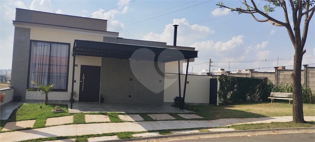 Casa à venda com 3 quartos, sendo 1 suíte, no condomínio Vila Paraty, Indaiatuba - SP