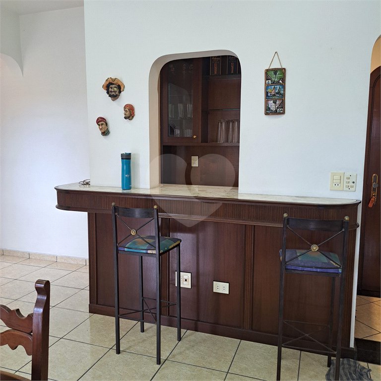Cobertura à venda com 3 suítes em Enseada, Guarujá, SP