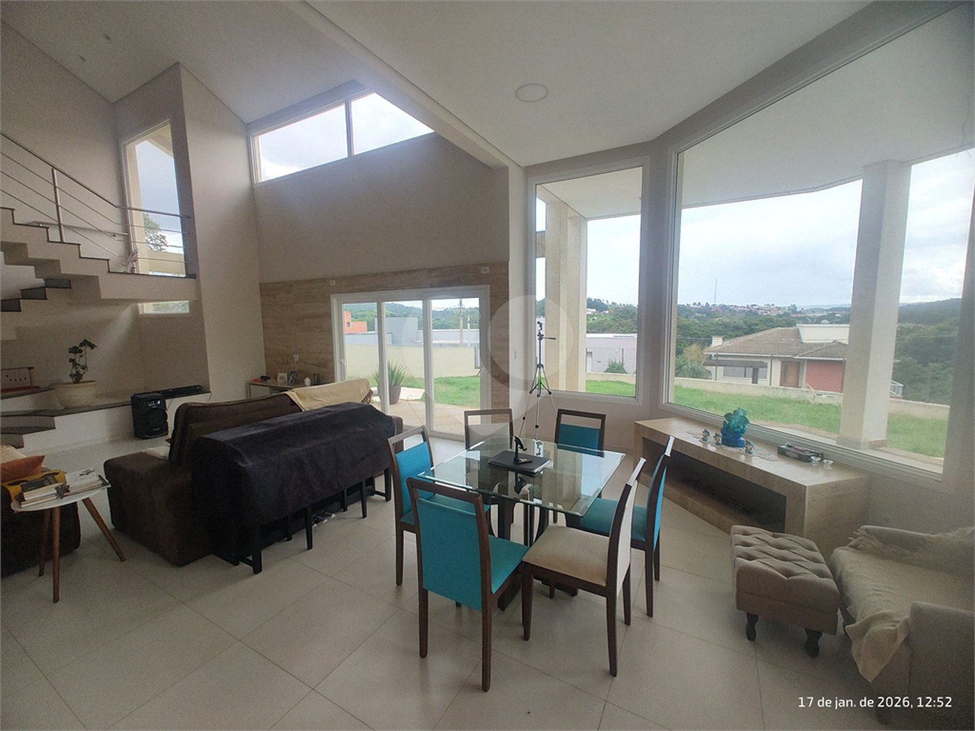 Casa à venda com 5 quartos, sendo 3 suítes, no condomínio Serra da Estrela, Atibaia - SP