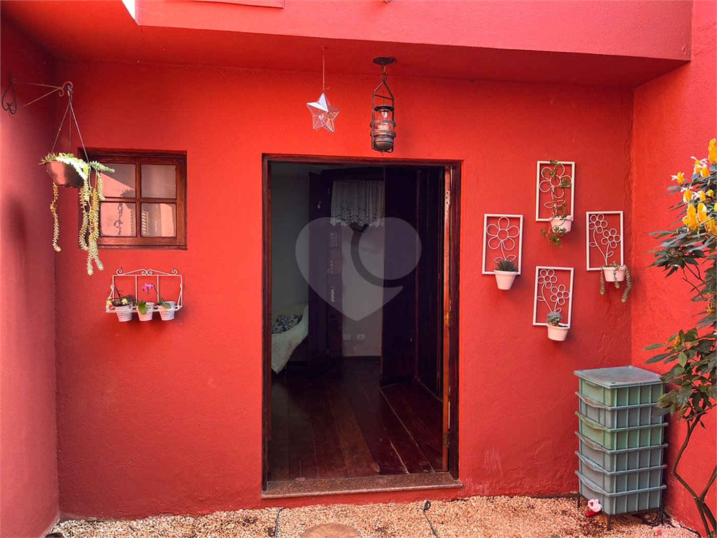 Casa Térrea à venda com 5 quartos, sendo 3 suítes,  em Vila Oliveira, Mogi das Cruzes, SP