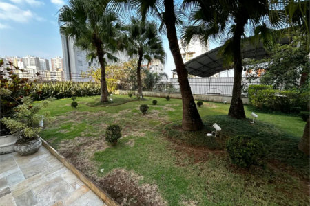 Apartamento à venda com 3 quartos, sendo 1 suíte, em Vila Andrade, São Paulo, SP