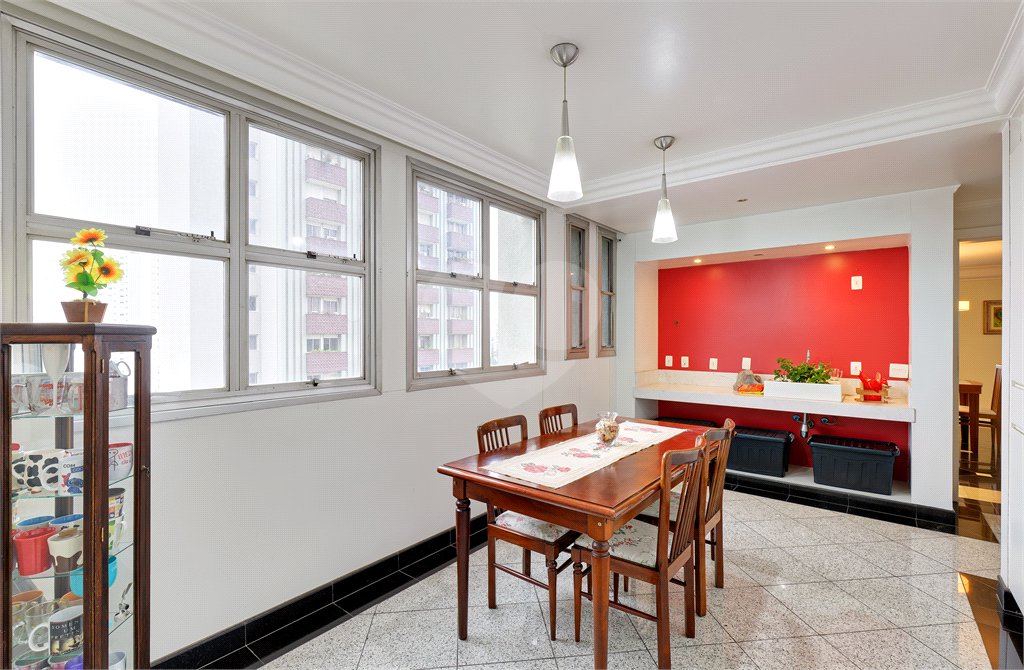 Apartamento à venda com 4 suítes em Jardim Marajoara, São Paulo, SP