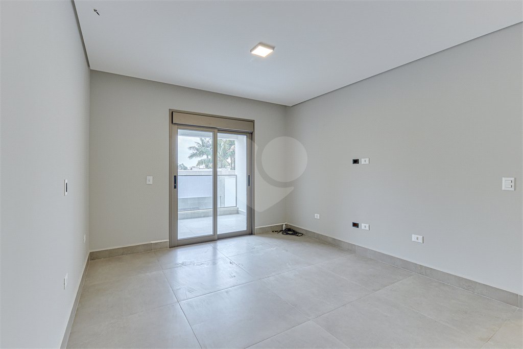 Casa à venda com 4 suítes no condomínio Carmen, São Paulo - SP