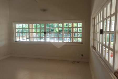 Casa à venda ou para alugar com 6 quartos, sendo 4 suítes, em Jardim Itaperi, Atibaia, SP