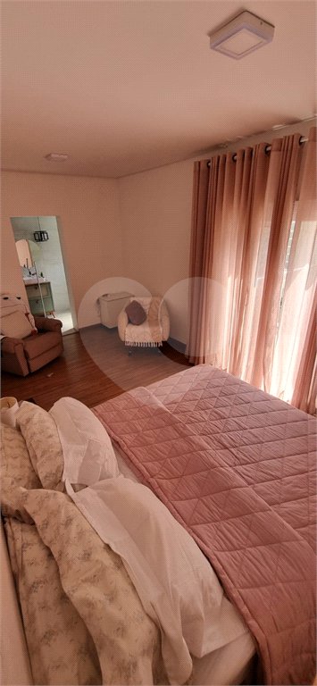 Sobrado à venda com 3 quartos, sendo 2 suítes, em Santana, São Paulo, SP