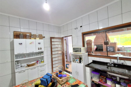 Chácara à venda com 4 quartos, sendo 2 suítes,  no Centro, Araçoiaba da Serra, SP