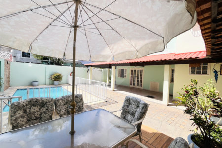 Casa à venda com 3 quartos, sendo 1 suíte, em Campo Grande, Rio de Janeiro, RJ