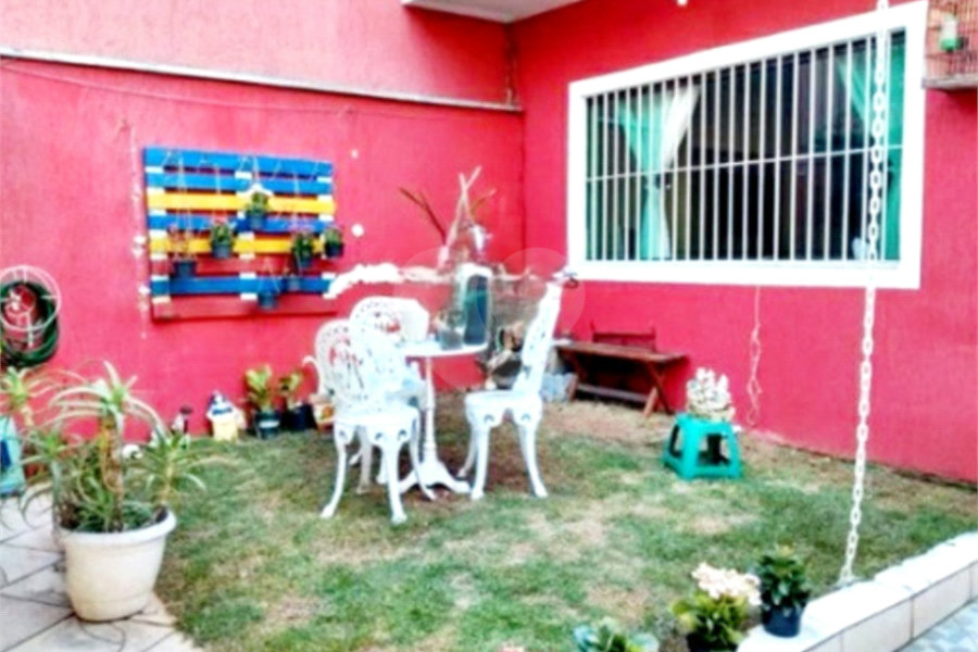 Sobrado à venda com 3 quartos, sendo 1 suíte, em Conjunto Residencial Vista Verde, São Paulo, SP