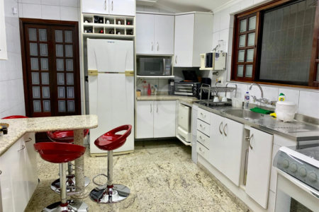 Casa à venda com 3 suítes em Vila Amorim, Suzano, SP