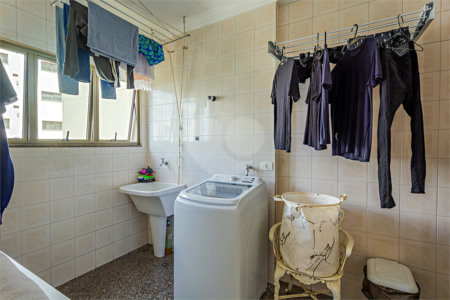 Apartamento à venda com 4 quartos, sendo 3 suítes, em Morumbi, São Paulo, SP